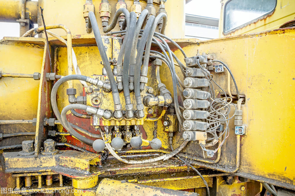 液壓系統、 軟管、 管接頭和杠桿控制